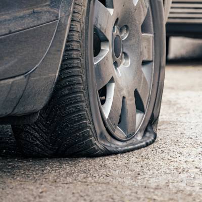 pneu dégonflé pneu-dégonflé